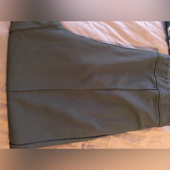 Soft Surroundings Navy Pull On Crop Pants Sz Large - Picture 7 of 7